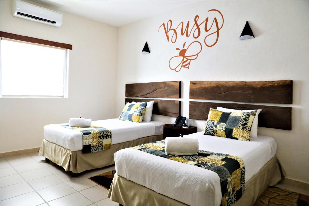 Hotel 12 Bees By Kavia بلايا ديل كارمن المظهر الخارجي الصورة