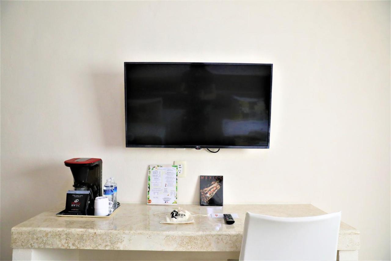 Hotel 12 Bees By Kavia بلايا ديل كارمن المظهر الخارجي الصورة